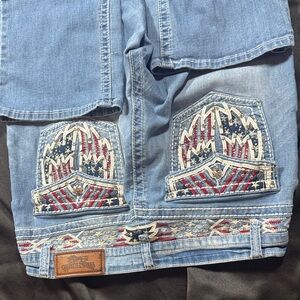 Women's Boot Cut Jeans with Embroidered Pockets